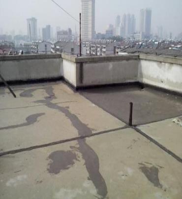 兴化漏水维修 楼顶漏水是什么原因，楼顶漏水维修方法是什么?