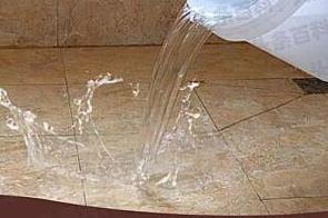 兴化漏水维修 免砸砖防水材料该如何施工